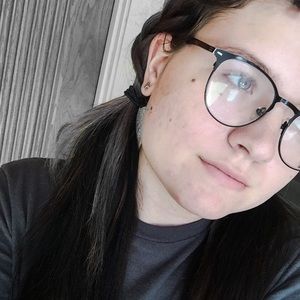 Meet your Posher, Lee